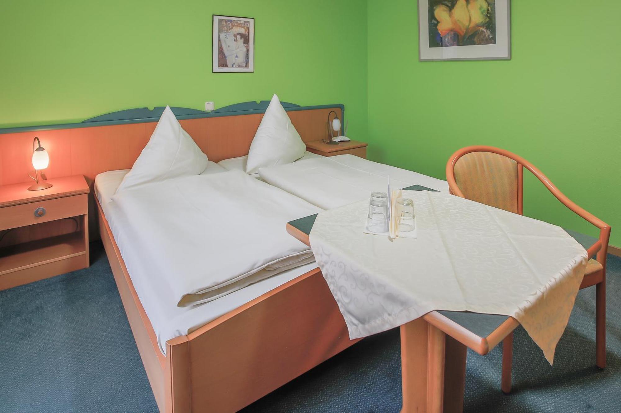 Ideal Hotel 3*